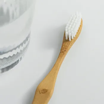 Bambus Zahnbürste Mittel -