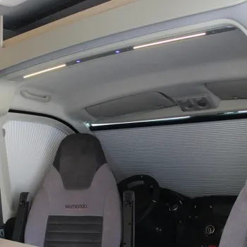 Fahrerhausbeleuchtung mit moderner LED-Technik, silber