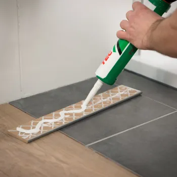 Klebstoff- und Dichtmittel ATEC, weiß