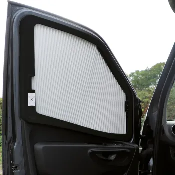 REMIfront IV, schwarz für MB Sprinter ab Bj. 2018/03 mit kleinem Sensorgehäuse und MPC-Gehäuse unten